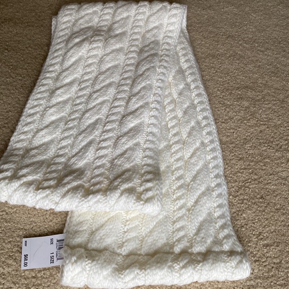 NWT Michael Kors French Chunky Cable Knit Infinity Scarf - Picture 6 of 12